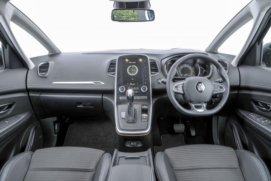 Торпедо Renault Grand Scenic 2016 года  (UK) (фото 23 из 32)